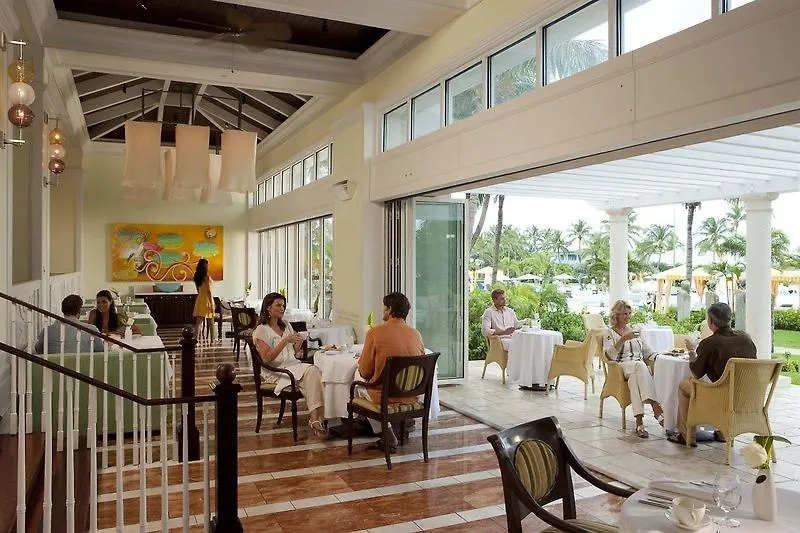 Sandals Emerald Bay Twin Lakes 5*,  巴哈马