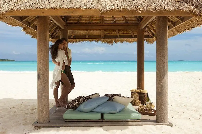 Sandals Emerald Bay Twin Lakes